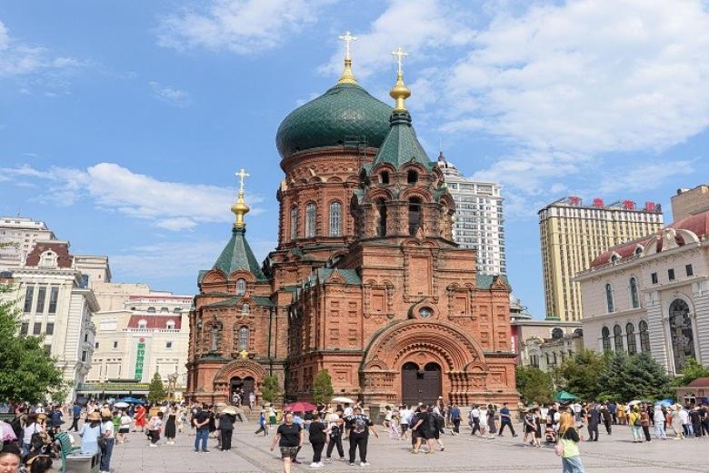 780 Crop Nha Tho Saint Sophia 3